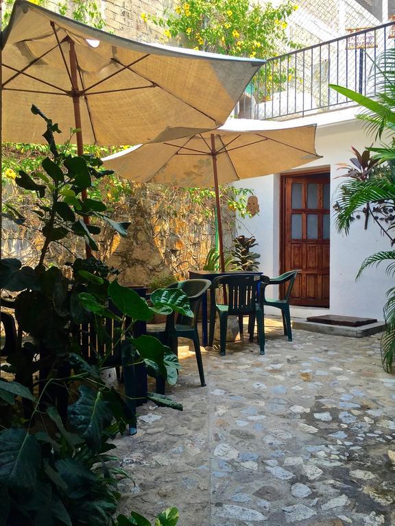 Hotel Mayflower Puerto Escondido (Oaxaca) Exterior photo