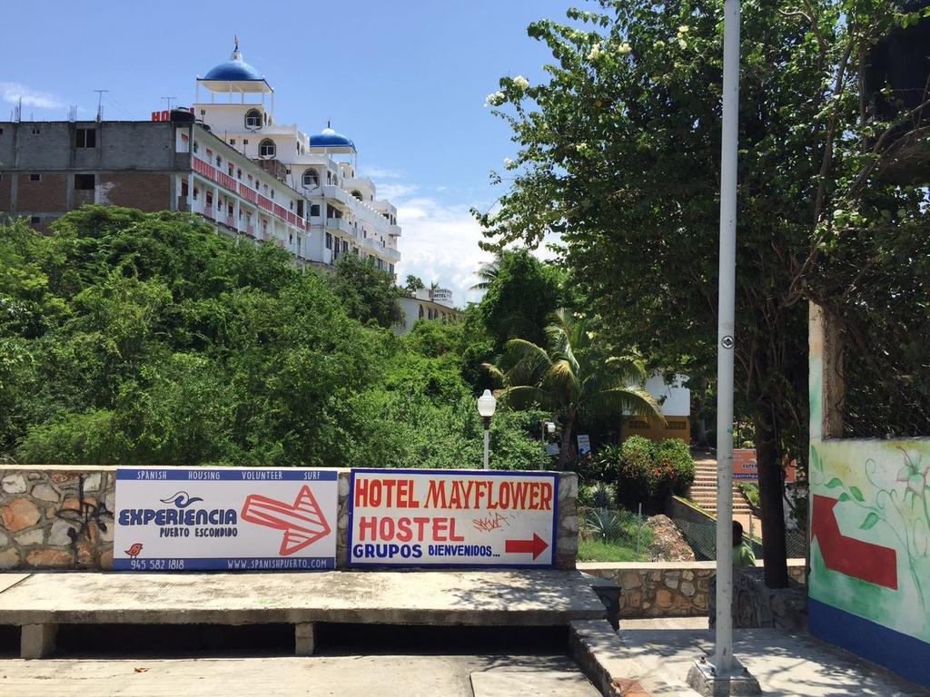 Hotel Mayflower Puerto Escondido (Oaxaca) Exterior photo