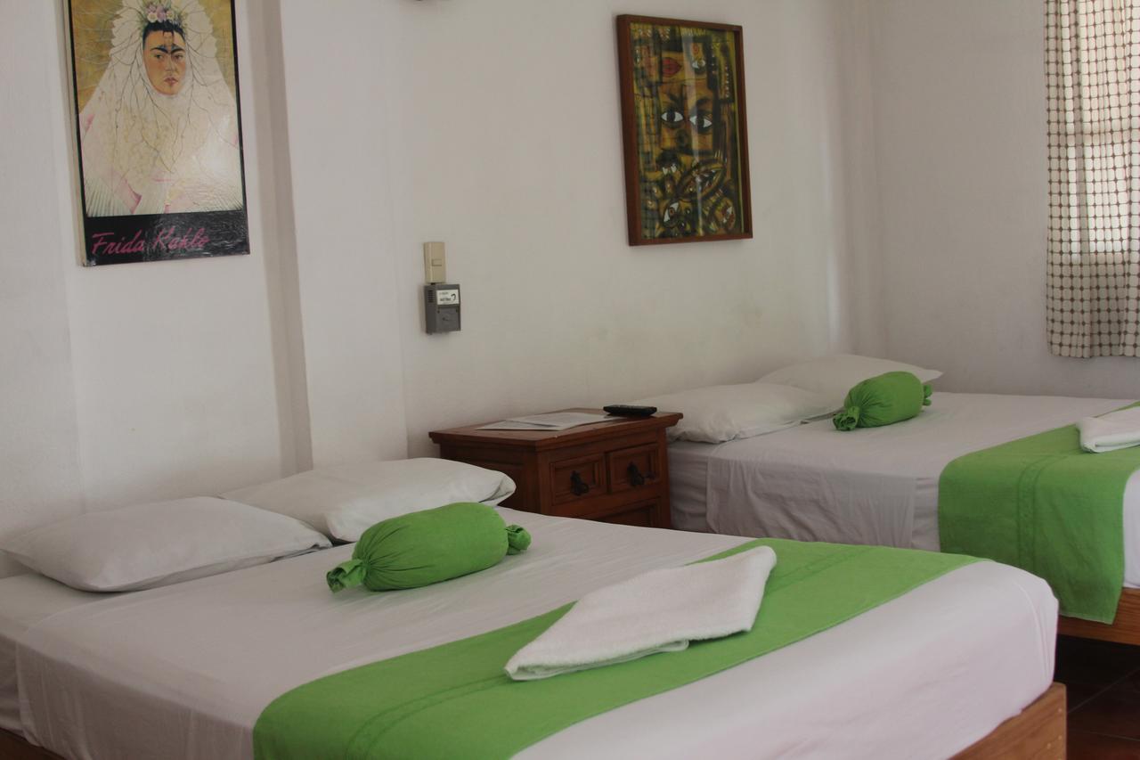 Hotel Mayflower Puerto Escondido (Oaxaca) Exterior photo